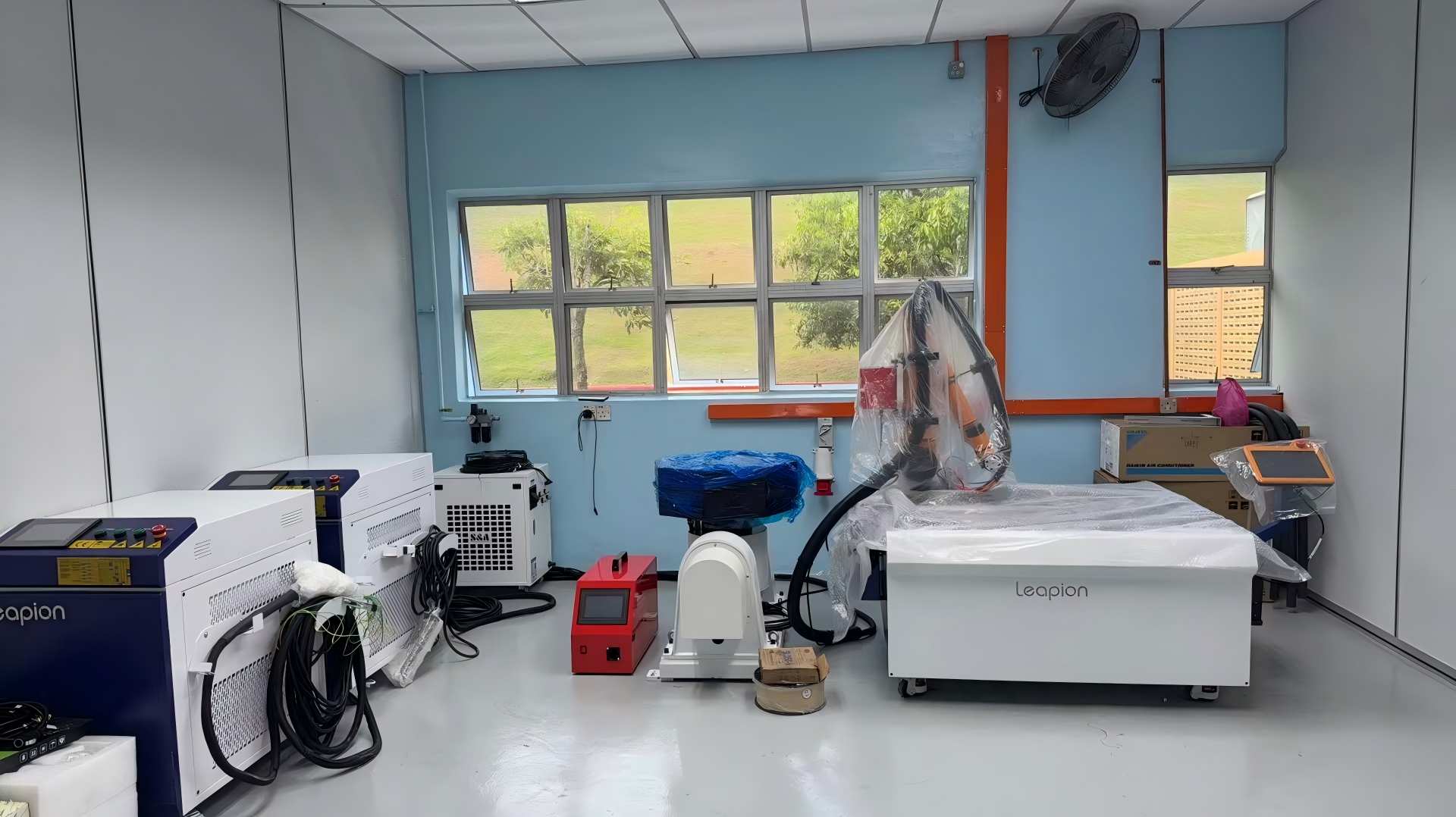 Comment DATO a configuré un système de démonstration de soudage laser Cobot pour un laboratoire universitaire malaisien